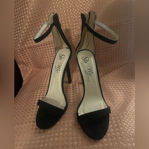 Cute & Sexy Black Faux Suede Sandals